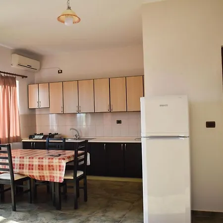 Mesdheu 3* Velipojë